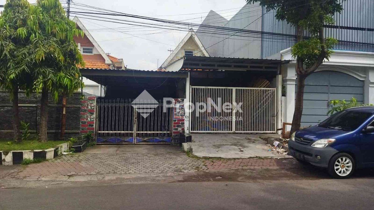 Rumah Usaha Strategis di Pusat Kota Surabaya